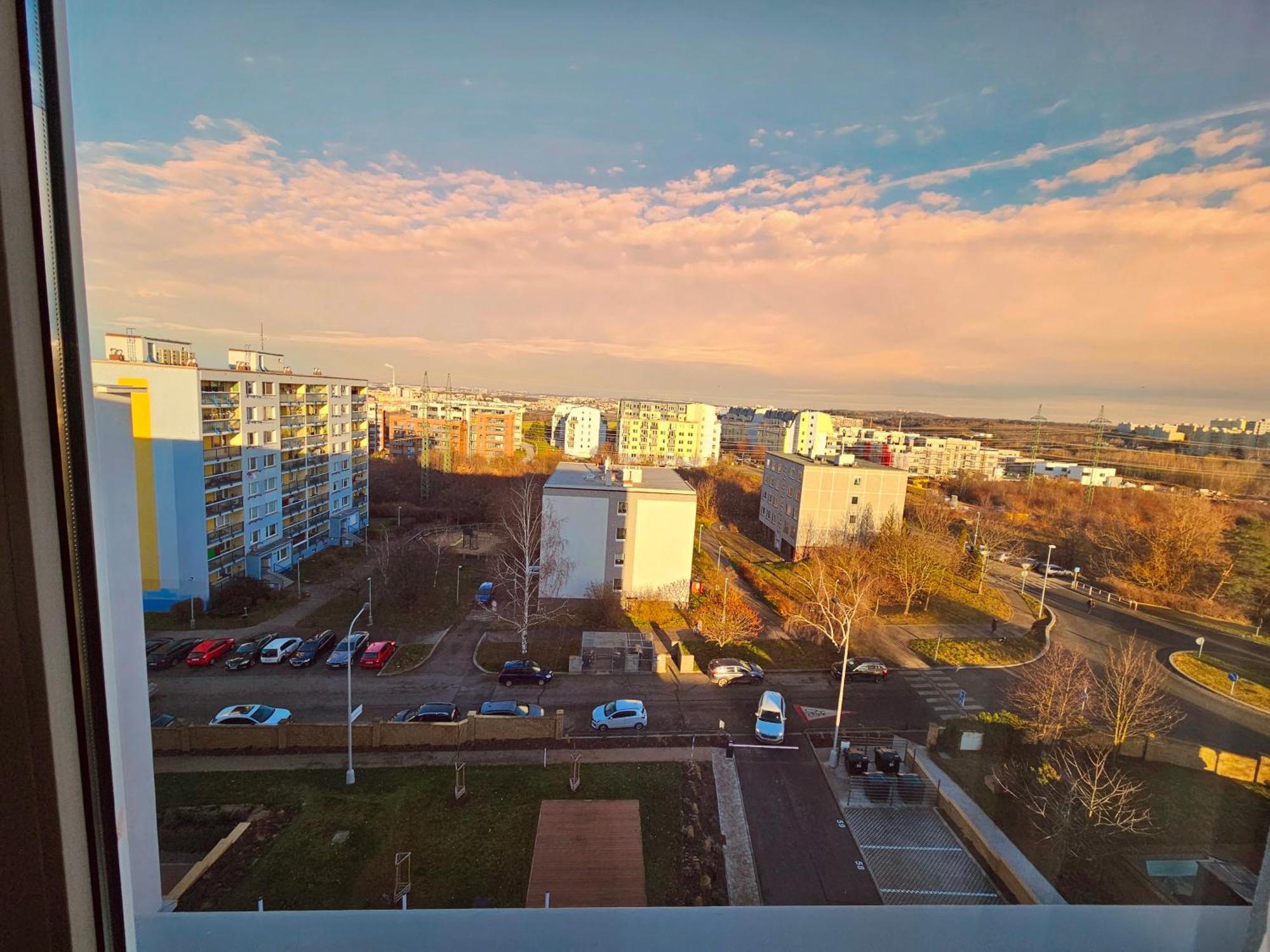 Terrace-View Prague Apartments For Business & Leisure, Free Parking & Gym, Near Metro & Aqua Sport Centre — Photos 1